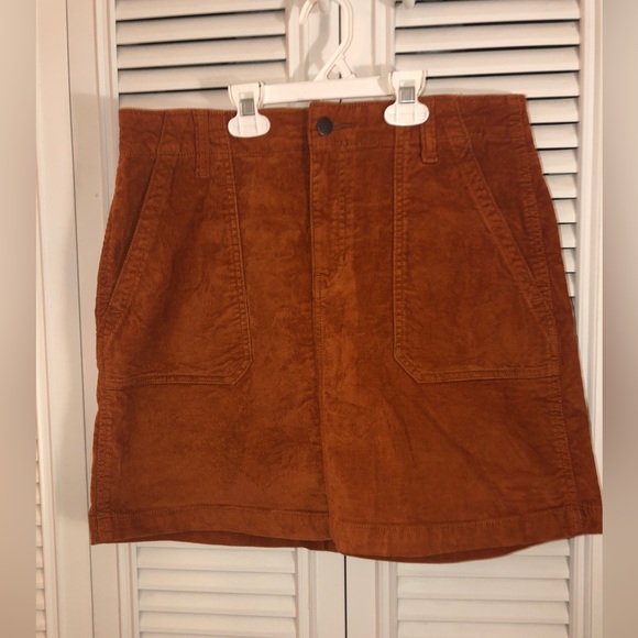 Old Navy pumpkin color corduroy mini skirt size 8 - Picture 1 of 3